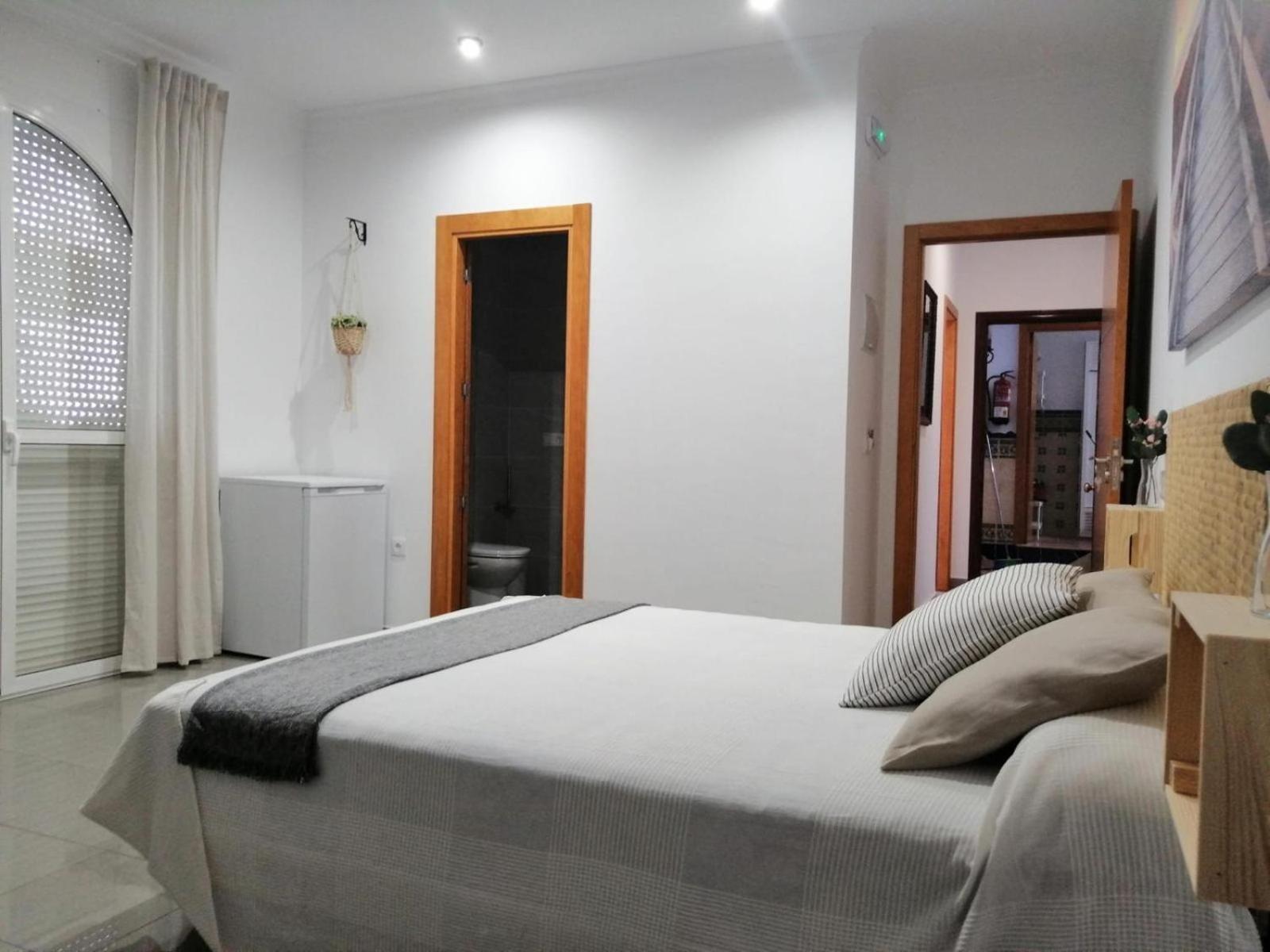 Hostal La Tarayuela Барбате Екстер'єр фото